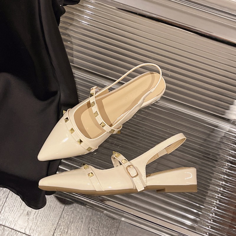 Sandały na obcasie z francuski – Pointed Toe Flat recenzja i cena