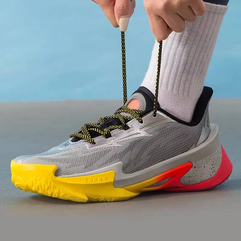 Buty koszykarskie Under Armour – Women Shoes Hong Kong recenzja i cena