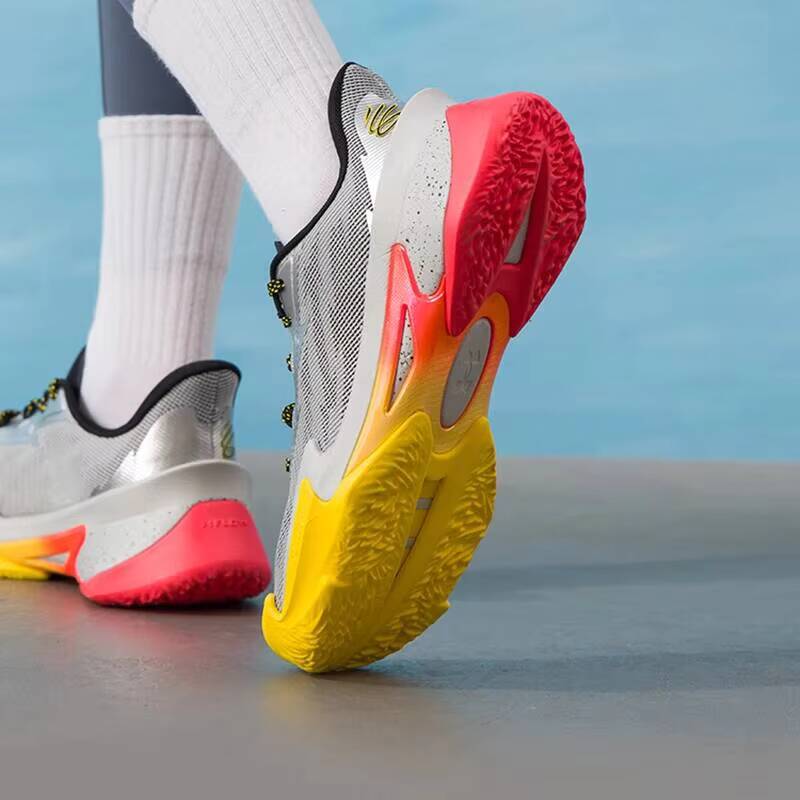 Buty koszykarskie Under Armour – Women Shoes Hong Kong recenzja i cena