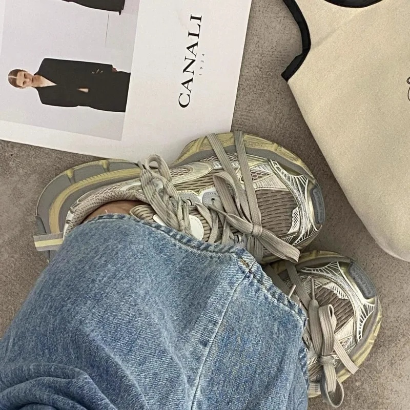 Nowe damskie buty typu 