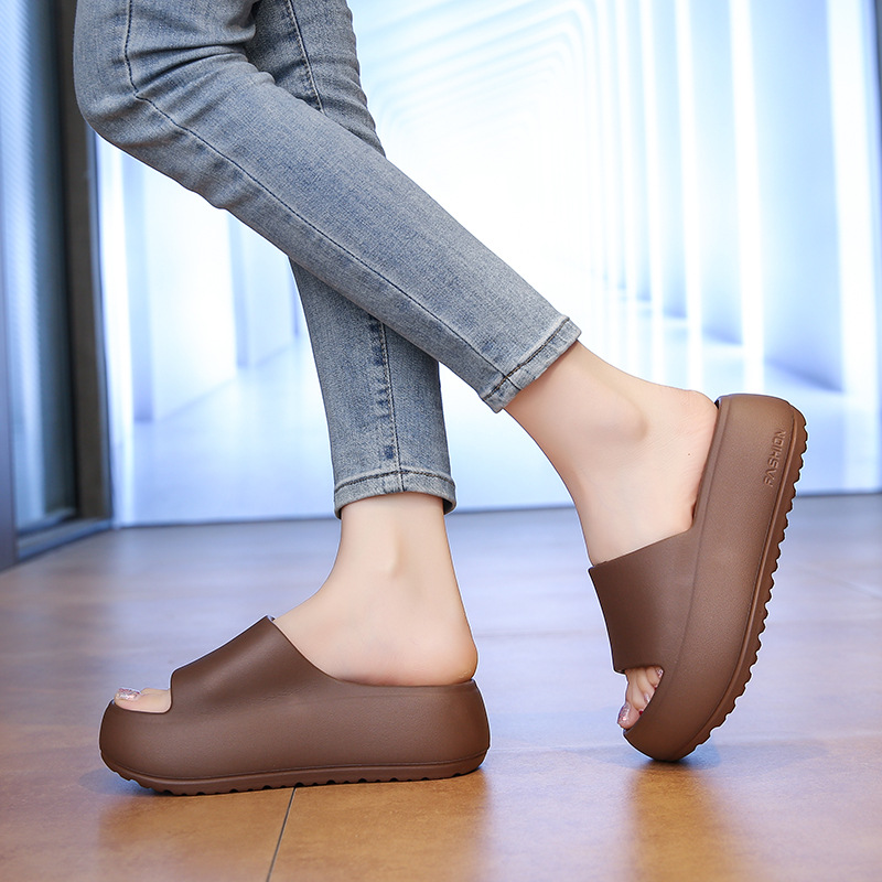 Klapki unisex do łazienki 2026 – Mule Slip On recenzja i cena