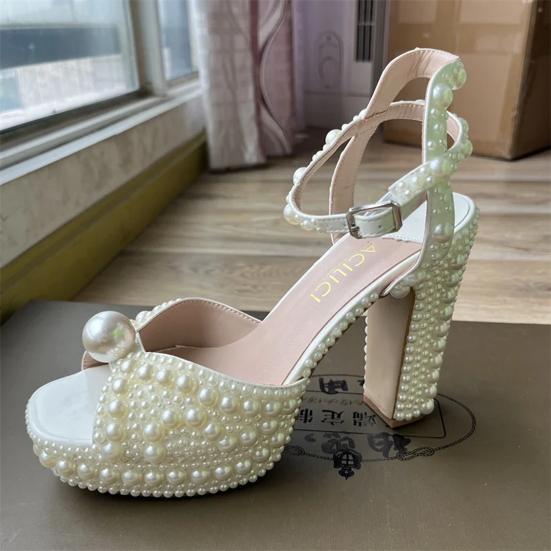 Luksusowe markowe buty damskie – Women Shoes Brand recenzja i cena